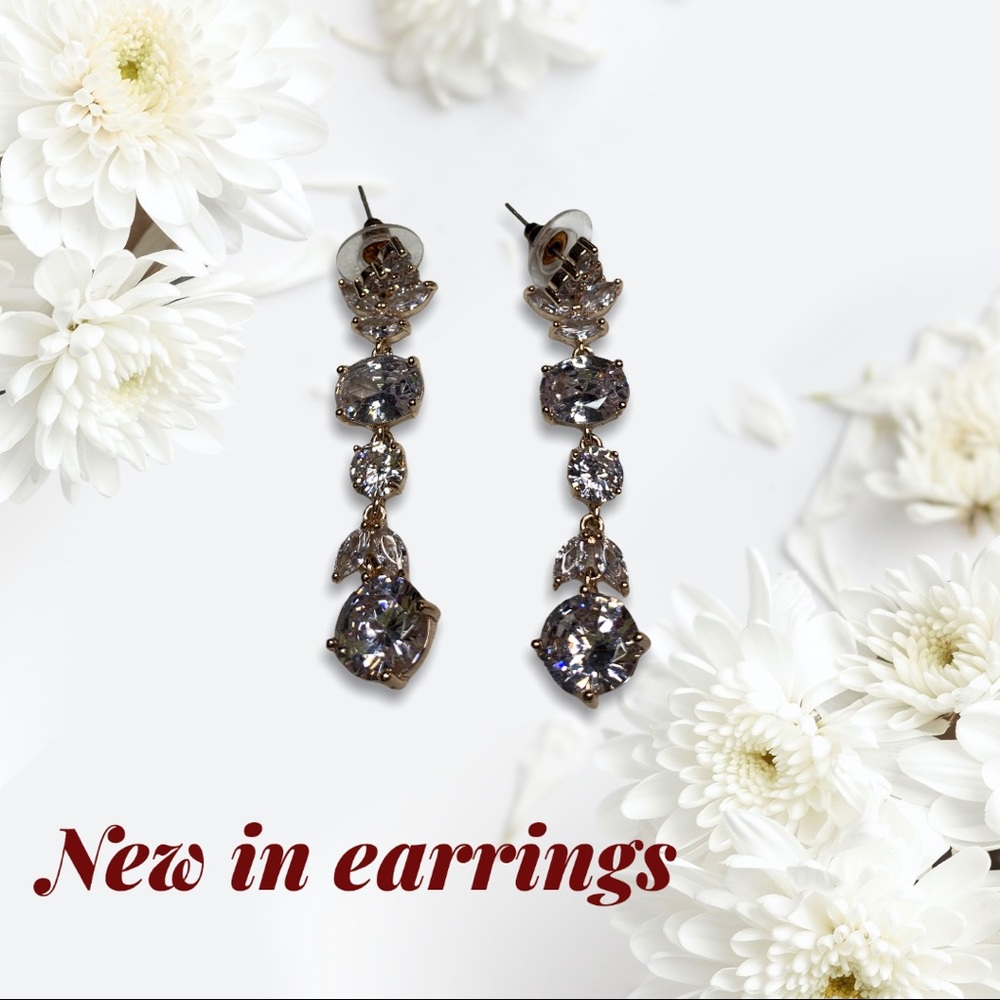 🤍CZ Fashion drop earrings🤍